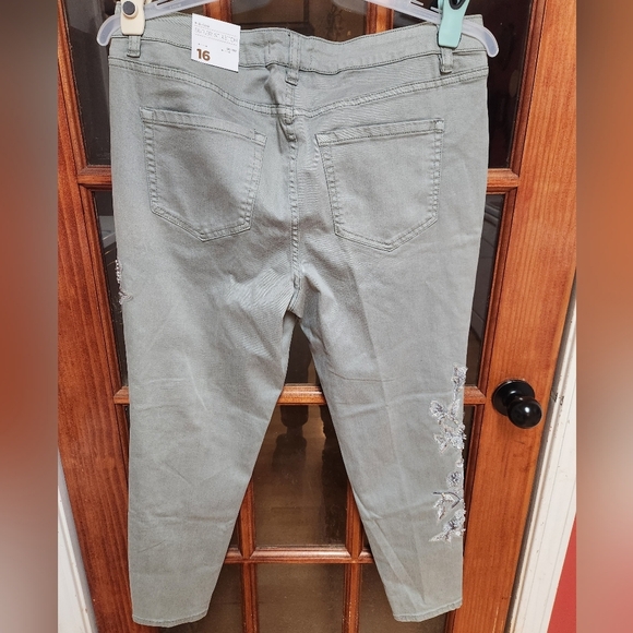 Lane Bryant Gray Skinny Beaded Jeans - Picture 4 of 7